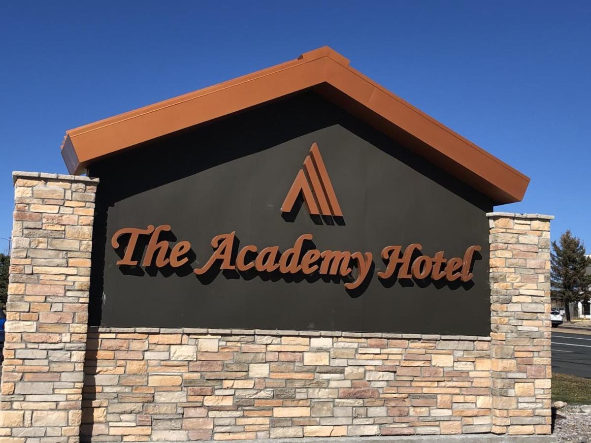 The Academy Hotel Colorado Springs Exterior photo